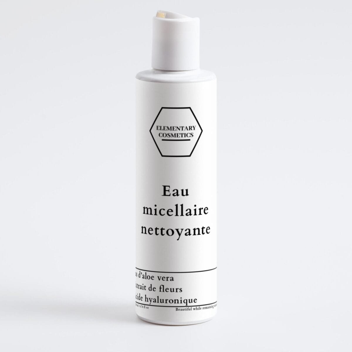 Eau micellaire nettoyante