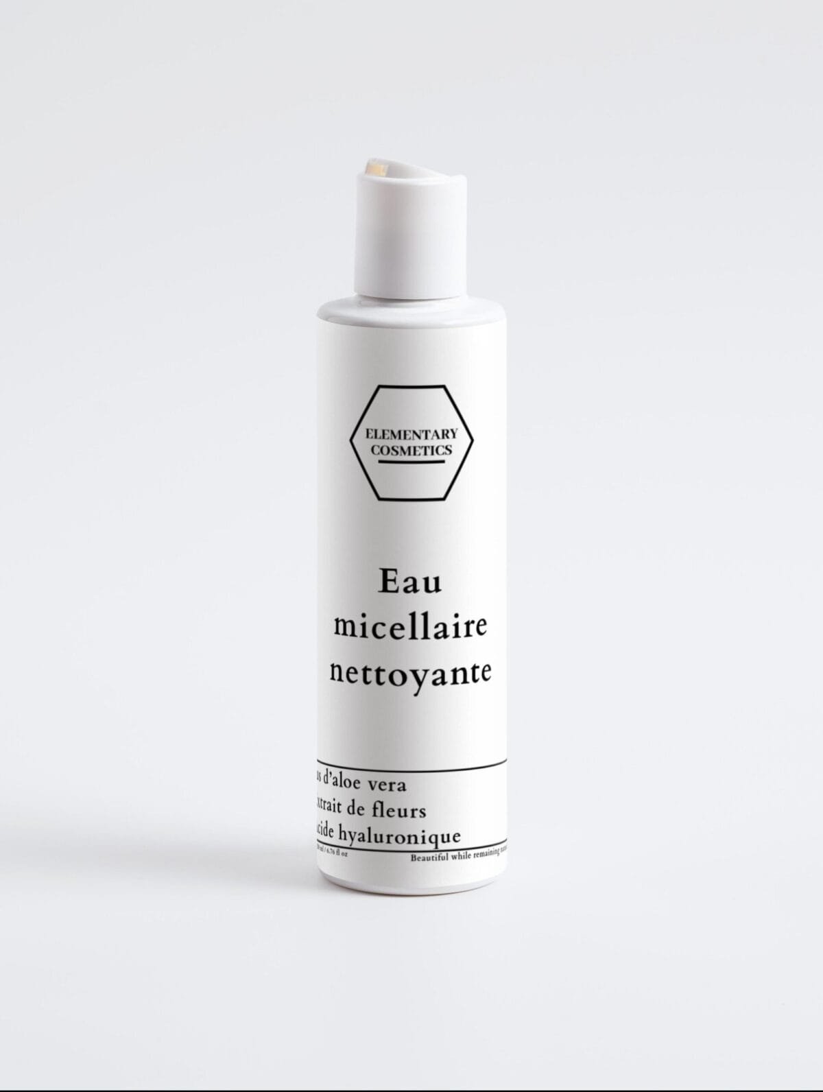 Eau micellaire nettoyante