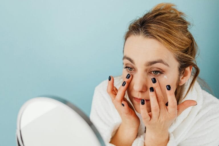 Contour des yeux anti-rides
